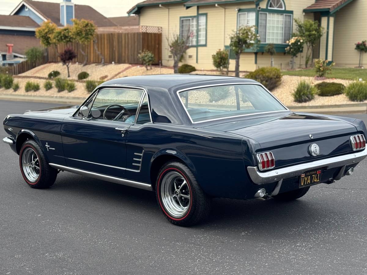 Ford-Mustang-1966-blue-1