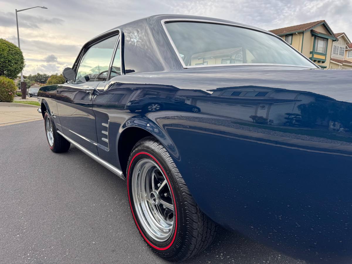 Ford-Mustang-1966-blue-11