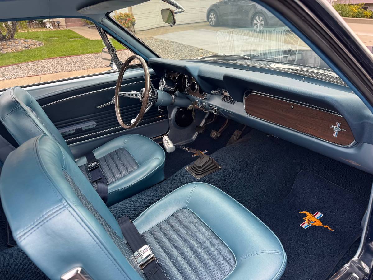 Ford-Mustang-1966-blue-13