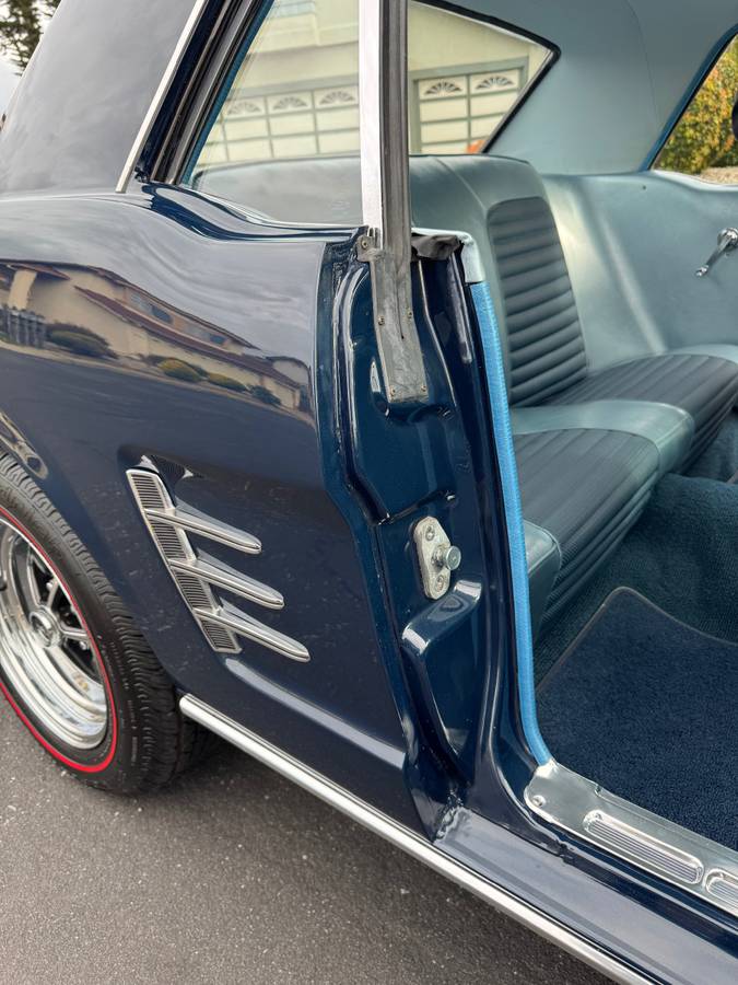 Ford-Mustang-1966-blue-14