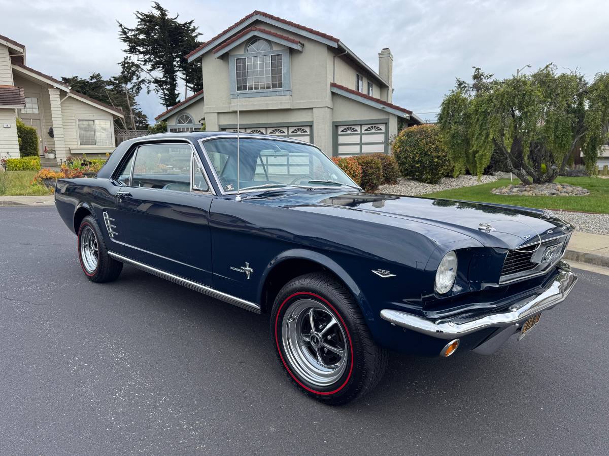 Ford-Mustang-1966-blue