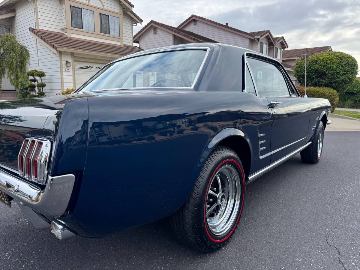 Ford-Mustang-1966-blue-5