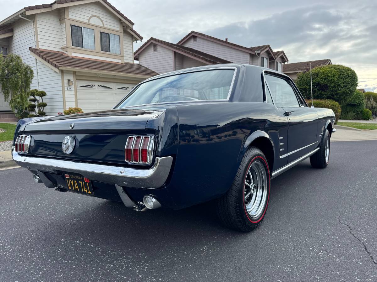 Ford-Mustang-1966-blue-6