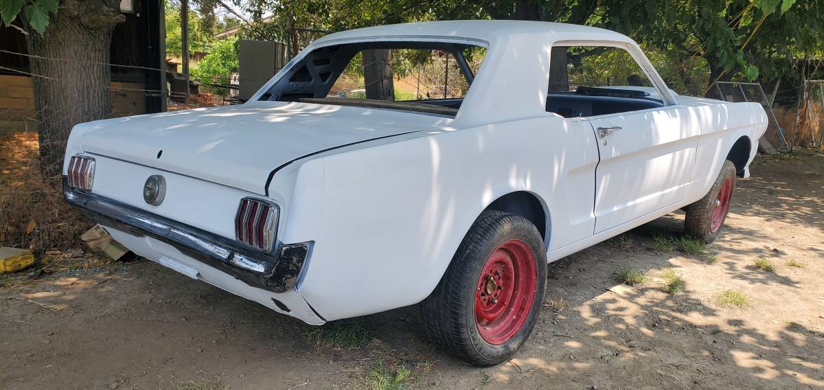 Ford-Mustang-1966-grey-1
