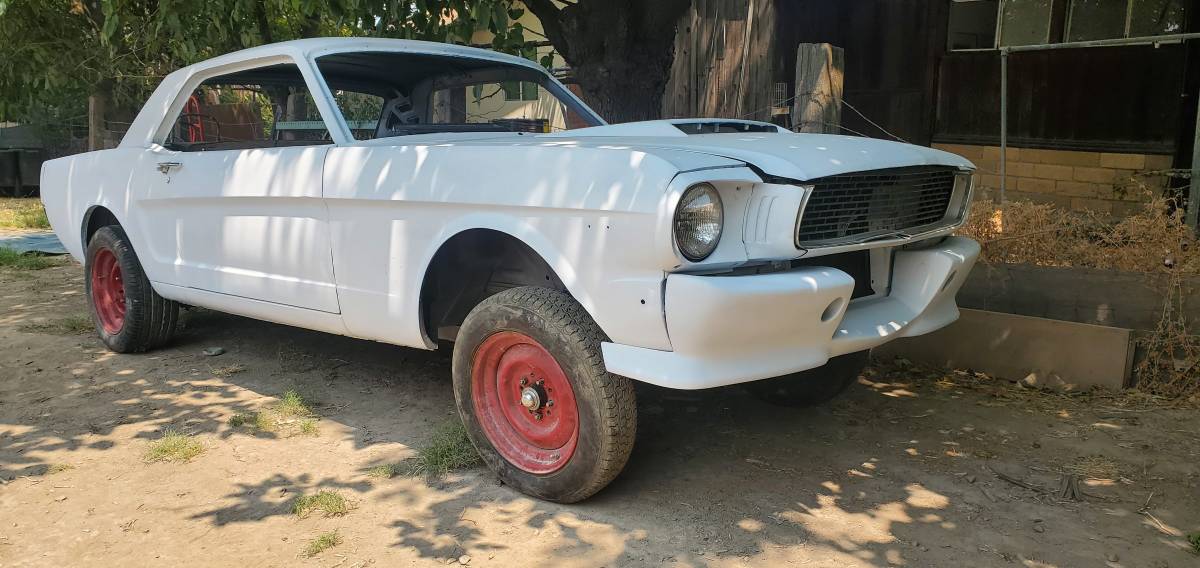 Ford-Mustang-1966-grey