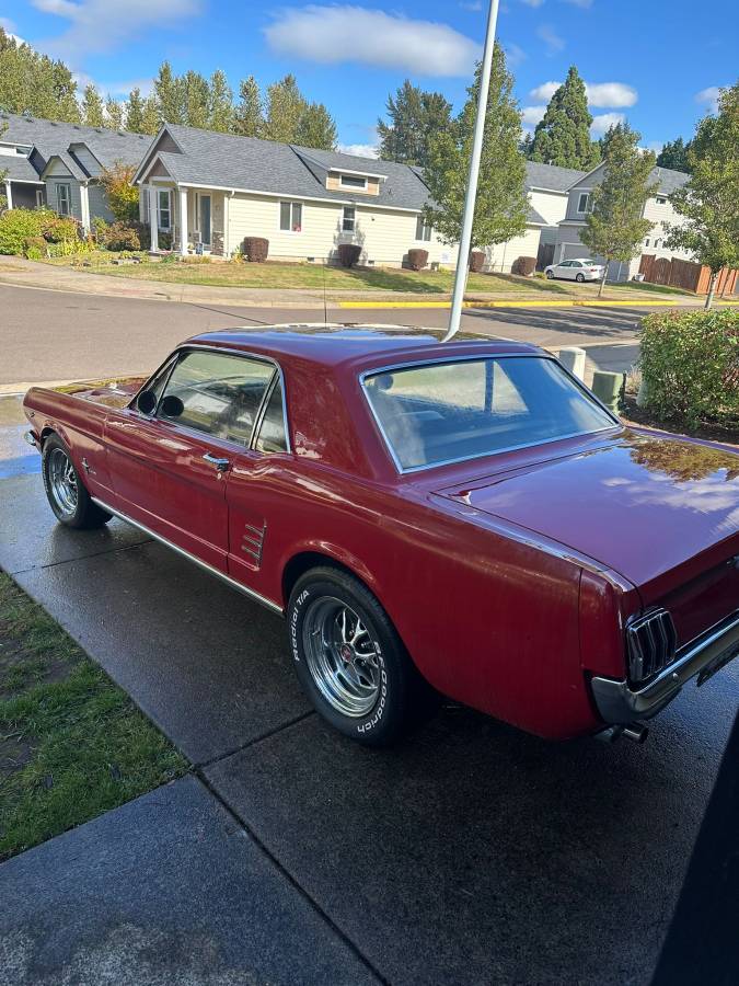 Ford-Mustang-1966-red-1