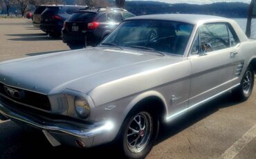 Ford-Mustang-1966-silver-1