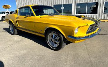 Ford-Mustang-1967-Classic-Car-12