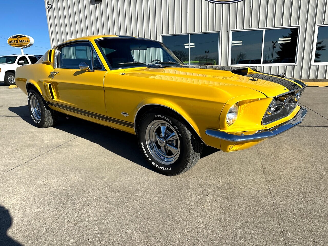 Ford-Mustang-1967-Classic-Car-12