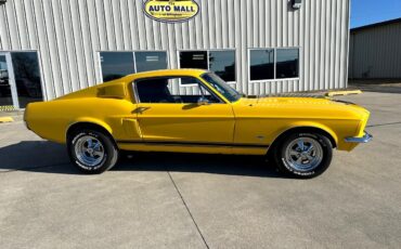 Ford-Mustang-1967-Classic-Car-21