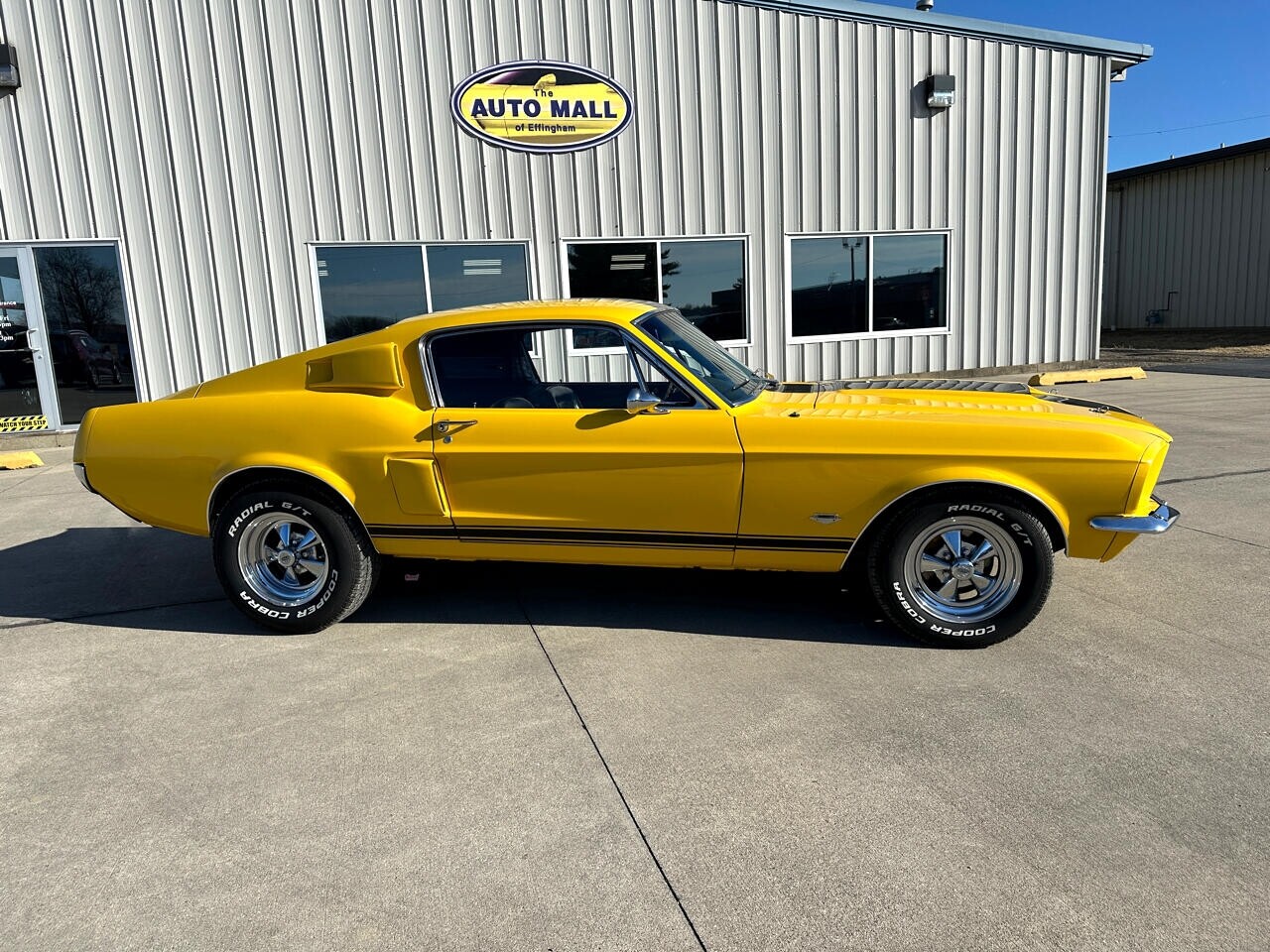 Ford-Mustang-1967-Classic-Car-21