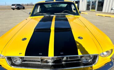 Ford-Mustang-1967-Classic-Car-22