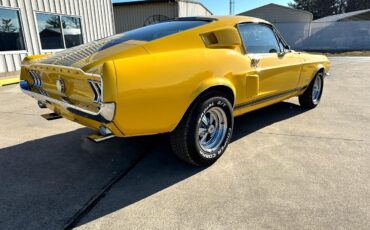 Ford-Mustang-1967-Classic-Car-30