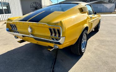 Ford-Mustang-1967-Classic-Car-31