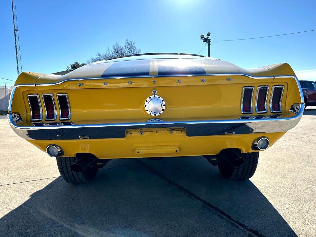 Ford-Mustang-1967-Classic-Car-34