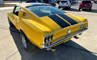 Ford-Mustang-1967-Classic-Car-38