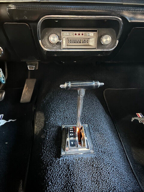 Ford-Mustang-1967-Convertible-18