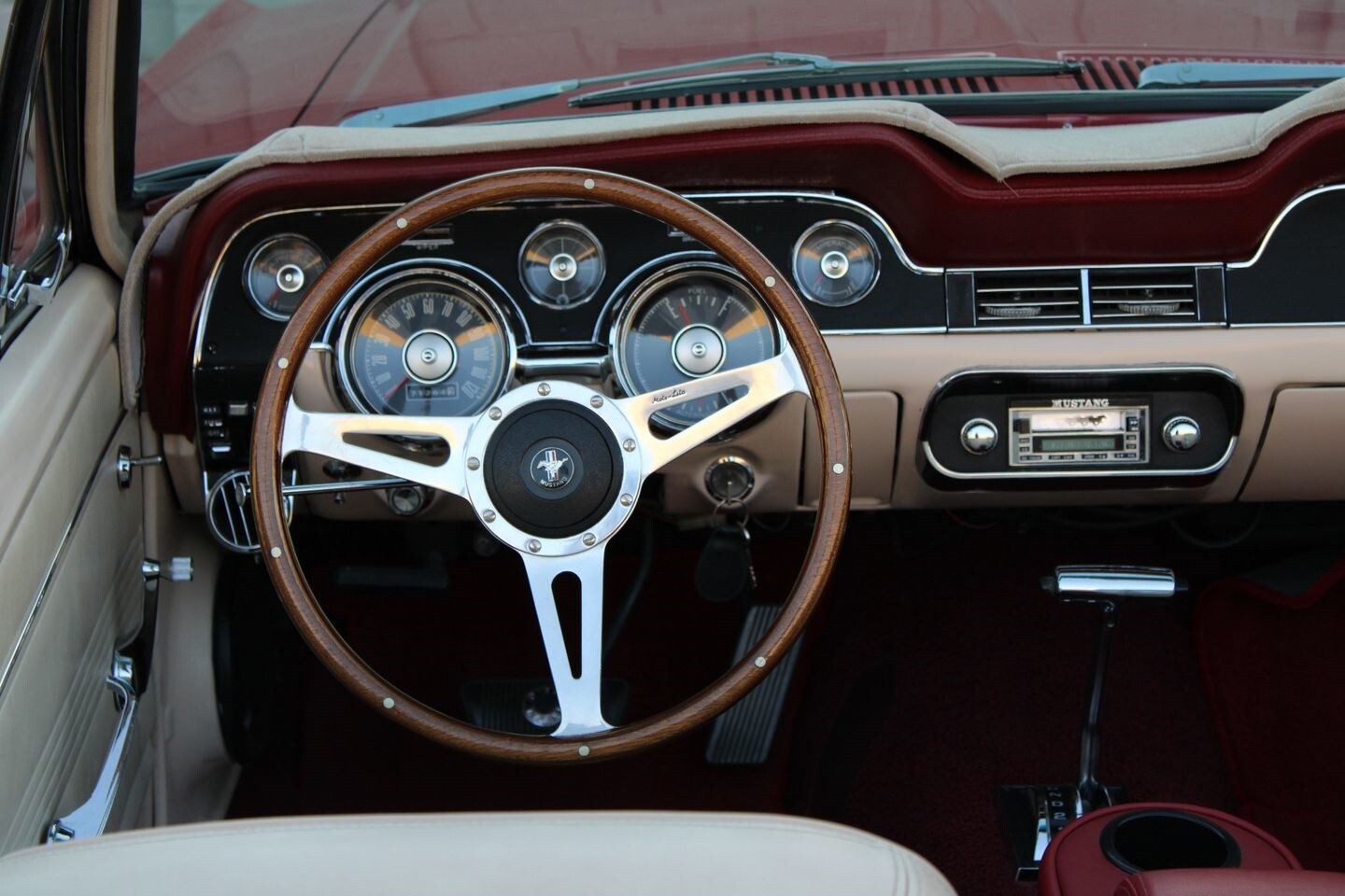 Ford-Mustang-1967-Convertible-30