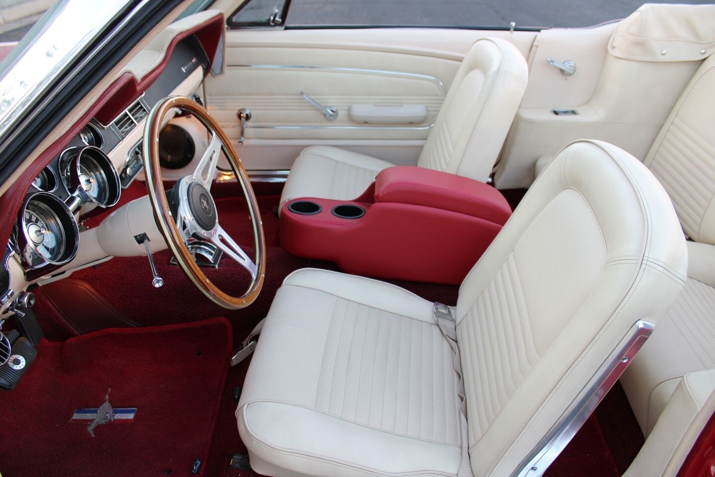 Ford-Mustang-1967-Convertible-34