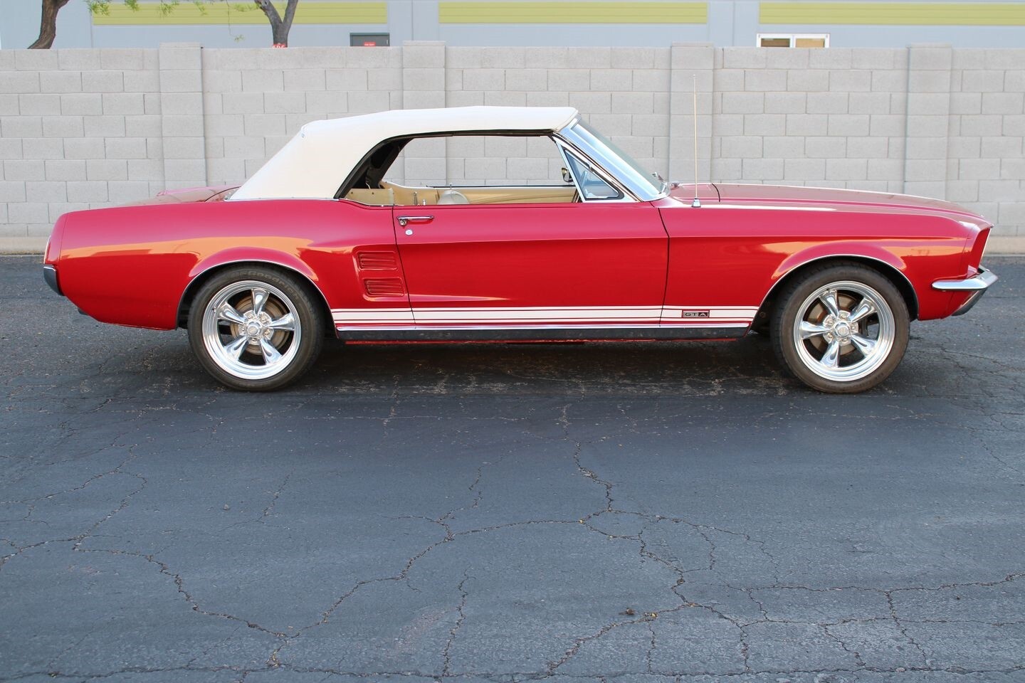 Ford-Mustang-1967-Convertible-6