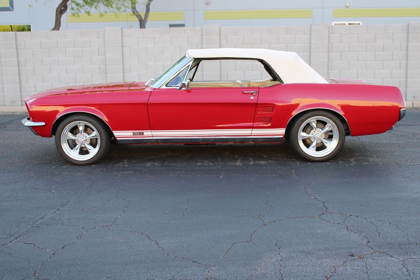 Ford-Mustang-1967-Convertible-7