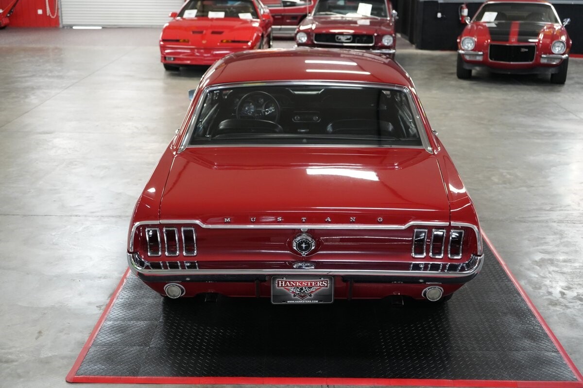 Ford-Mustang-1967-Coupe-13