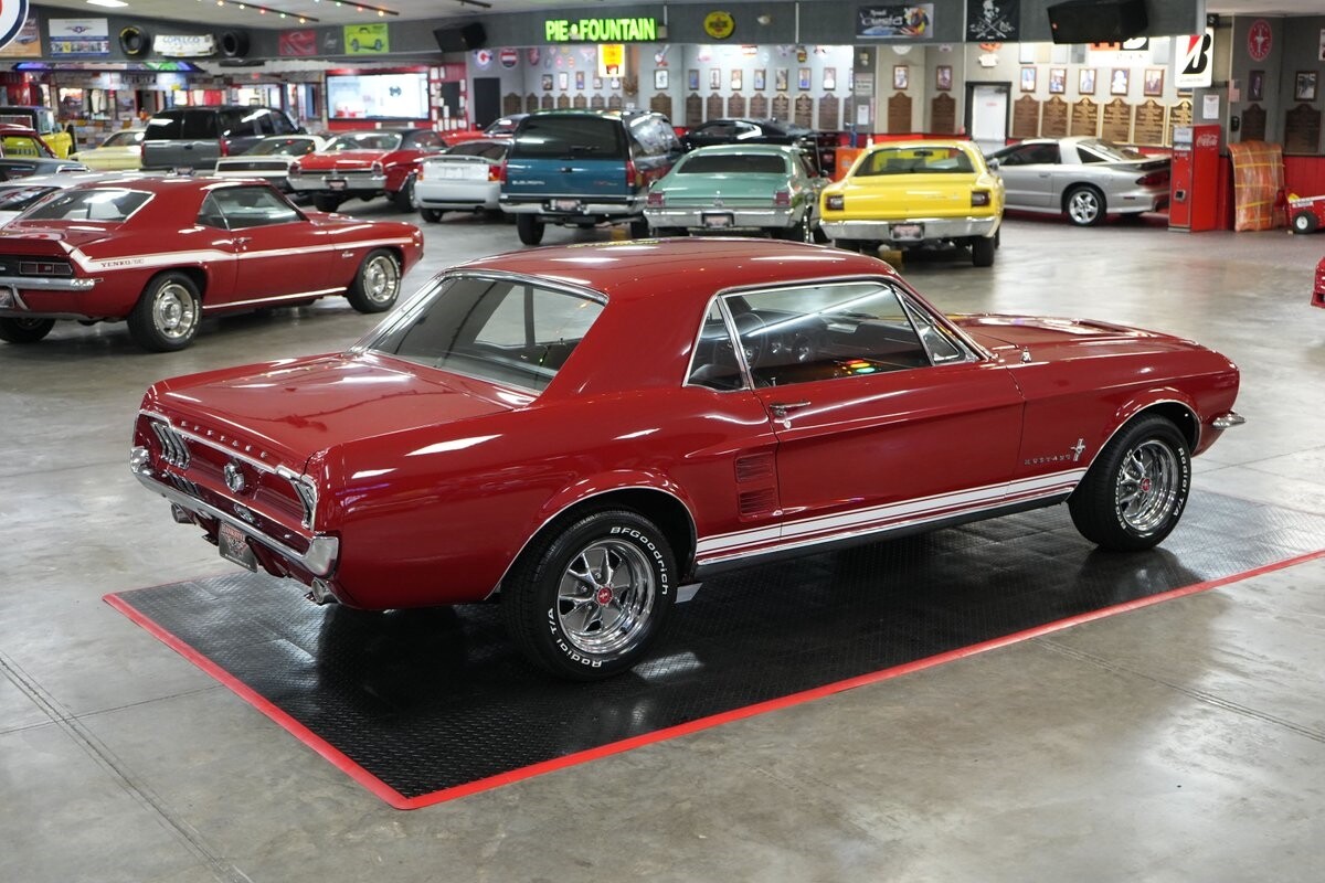 Ford-Mustang-1967-Coupe-14