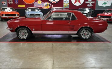 Ford-Mustang-1967-Coupe-2