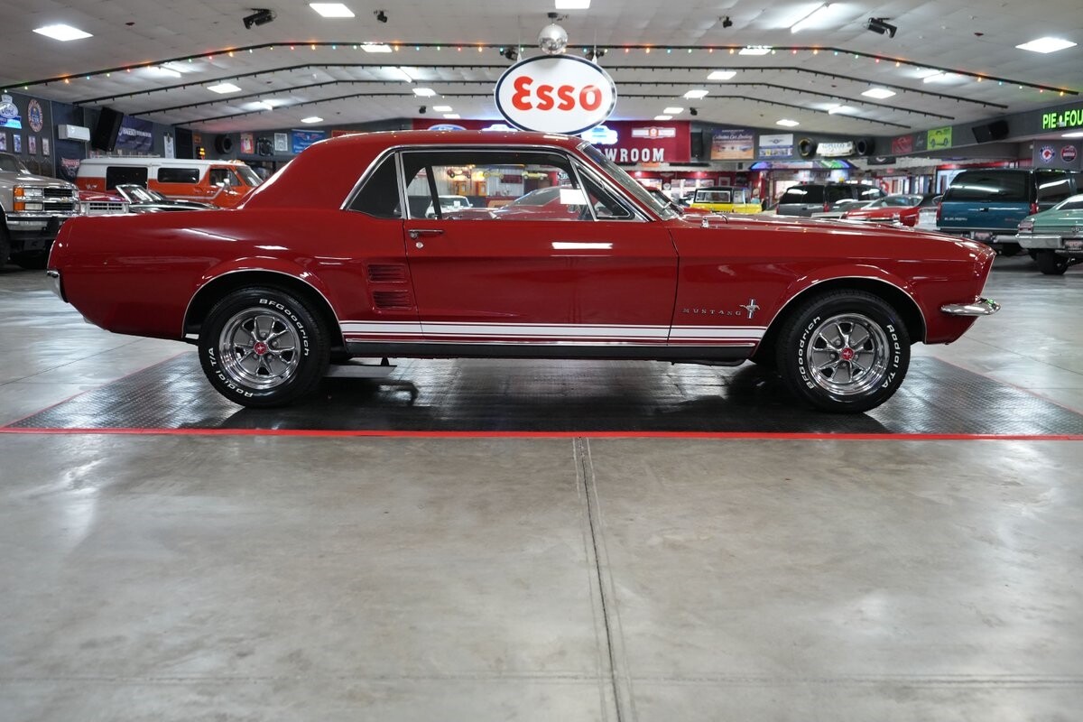 Ford-Mustang-1967-Coupe-23