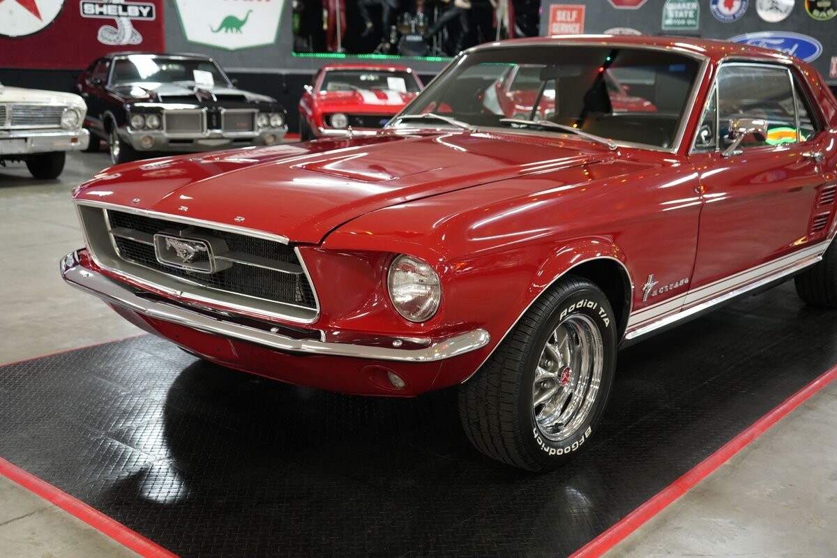 Ford-Mustang-1967-Coupe-26