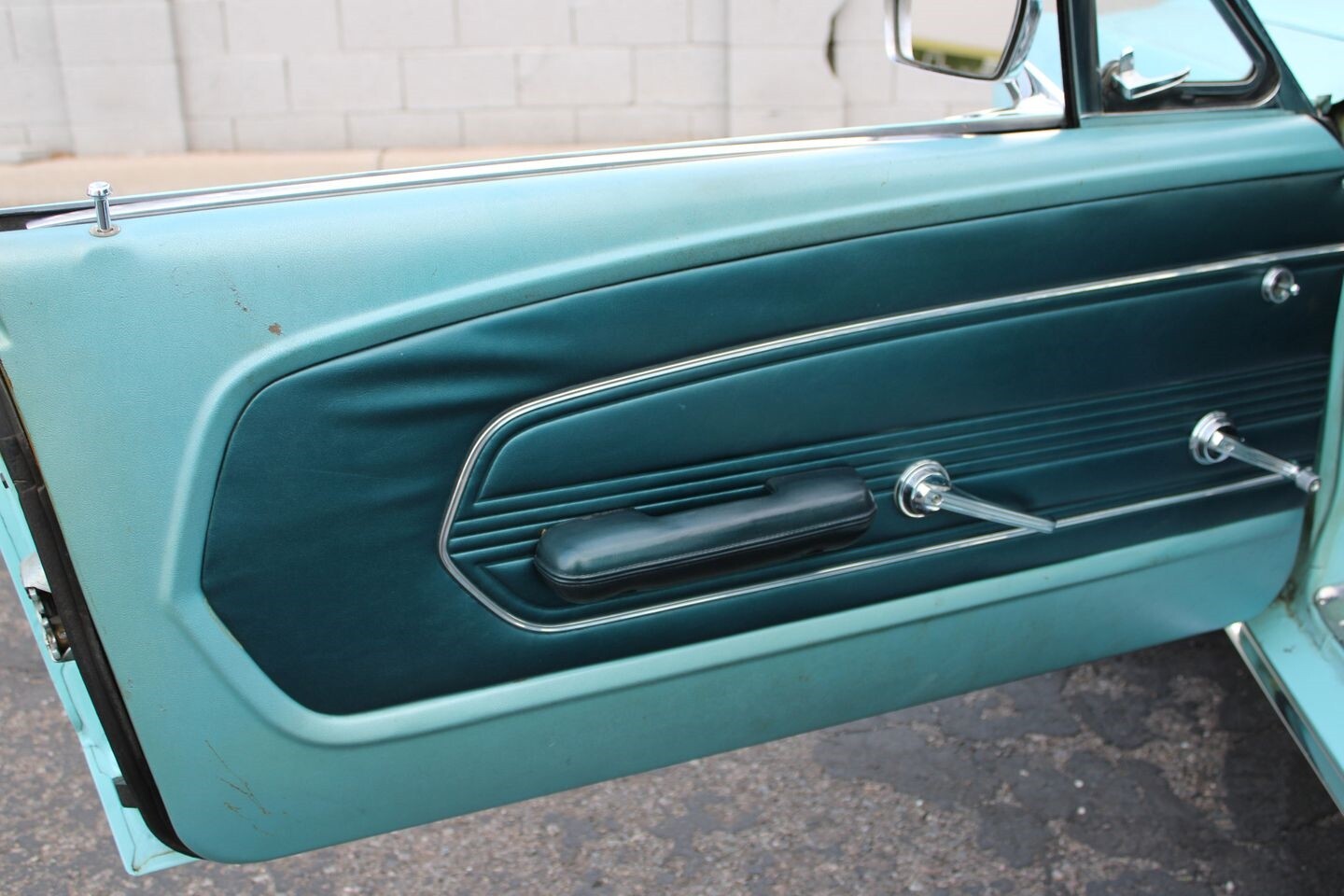 Ford-Mustang-1967-Coupe-26