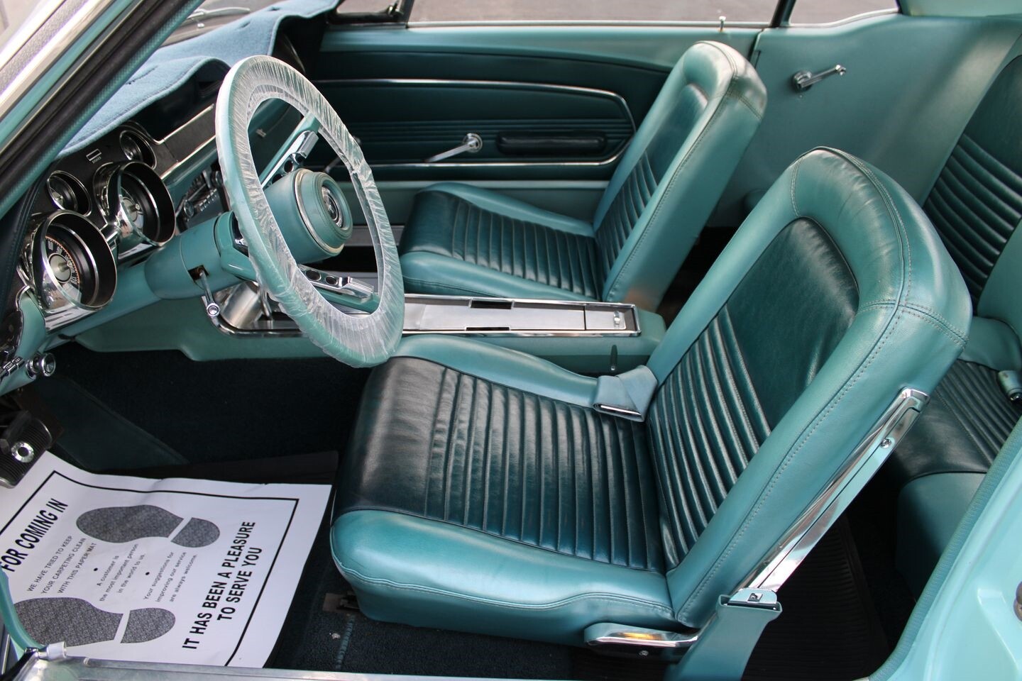 Ford-Mustang-1967-Coupe-28
