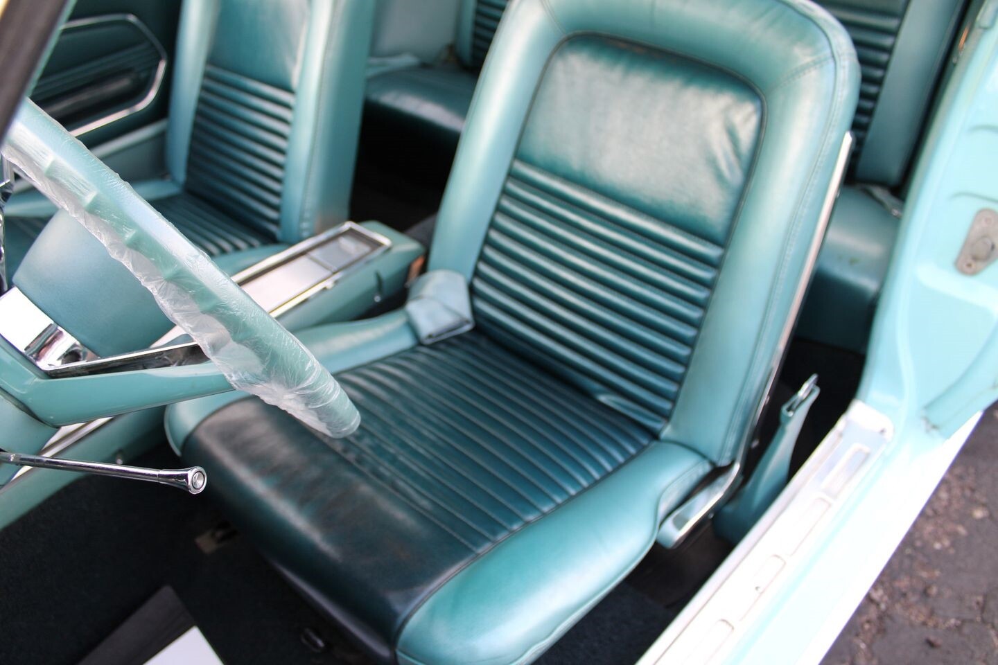 Ford-Mustang-1967-Coupe-29