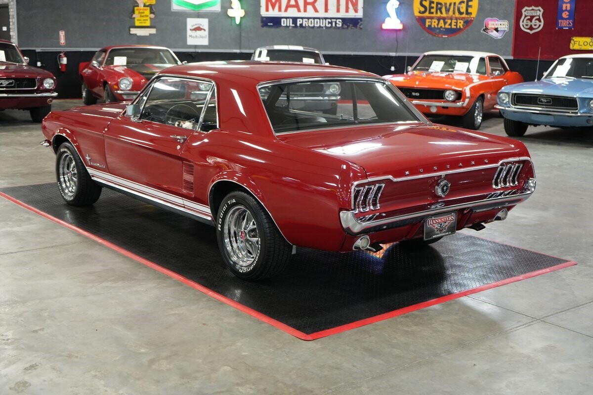 Ford-Mustang-1967-Coupe-3
