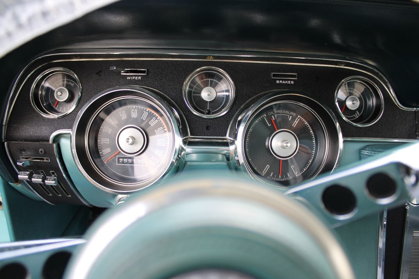 Ford-Mustang-1967-Coupe-32
