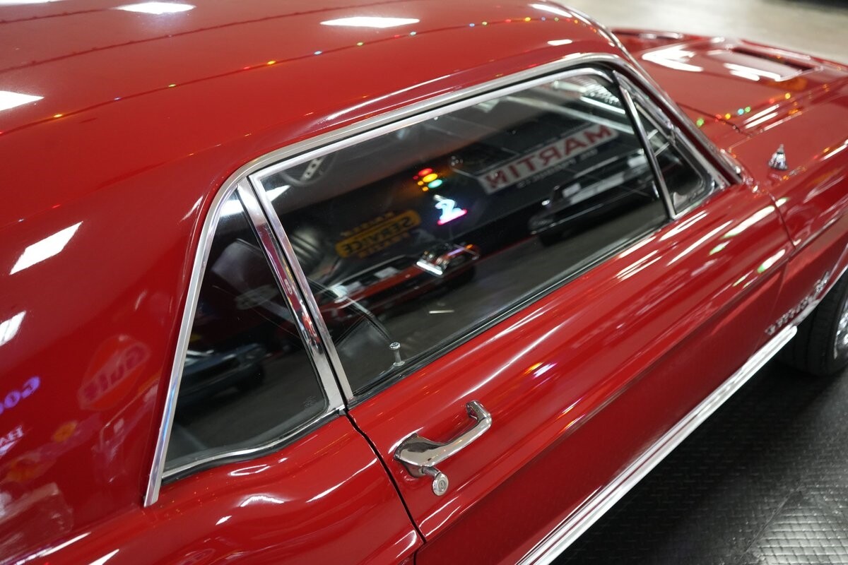 Ford-Mustang-1967-Coupe-35