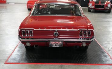 Ford-Mustang-1967-Coupe-4