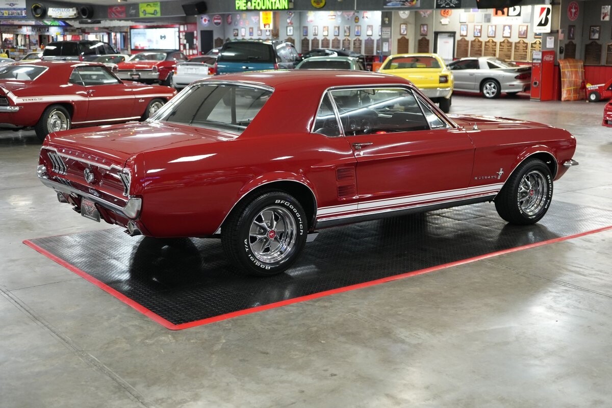 Ford-Mustang-1967-Coupe-5