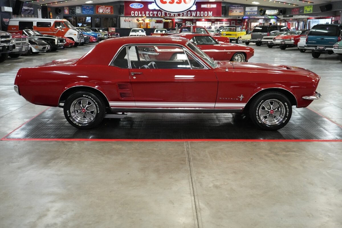 Ford-Mustang-1967-Coupe-6