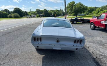 Ford-Mustang-1967-Fastback-3
