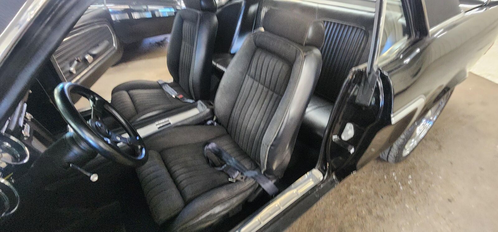 Ford-Mustang-1968-2-dr-coupe-23