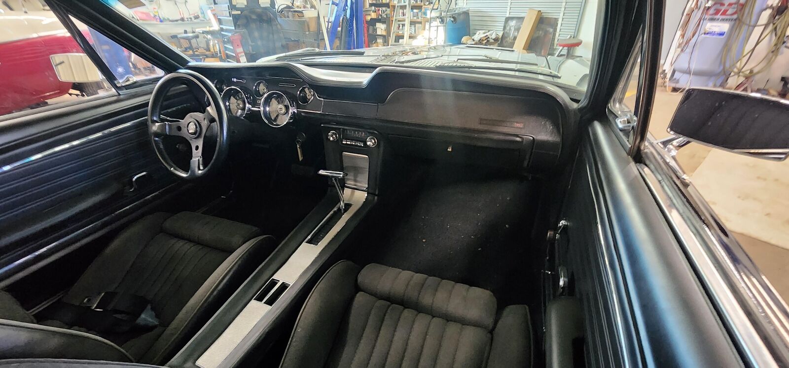 Ford-Mustang-1968-2-dr-coupe-29