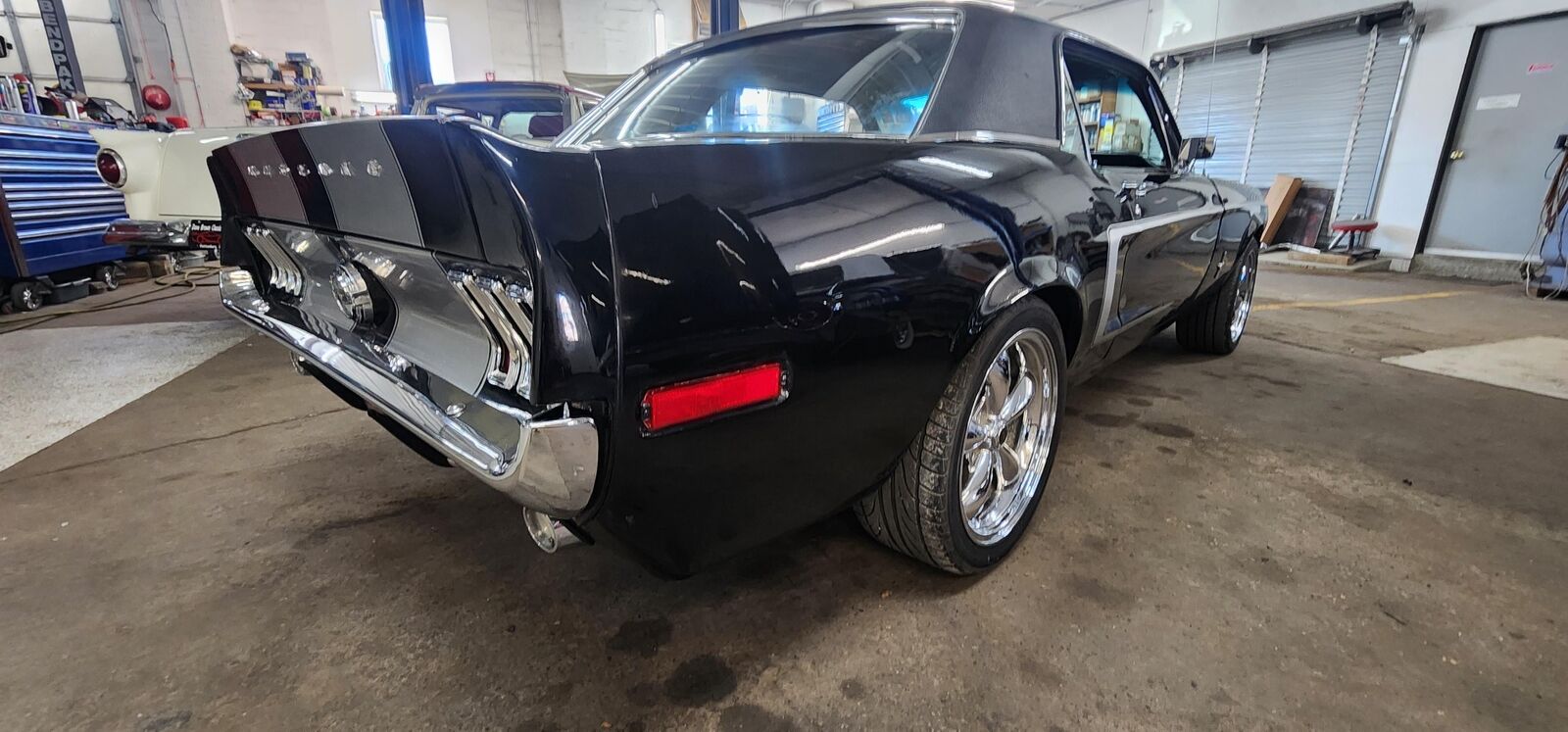 Ford-Mustang-1968-2-dr-coupe-32