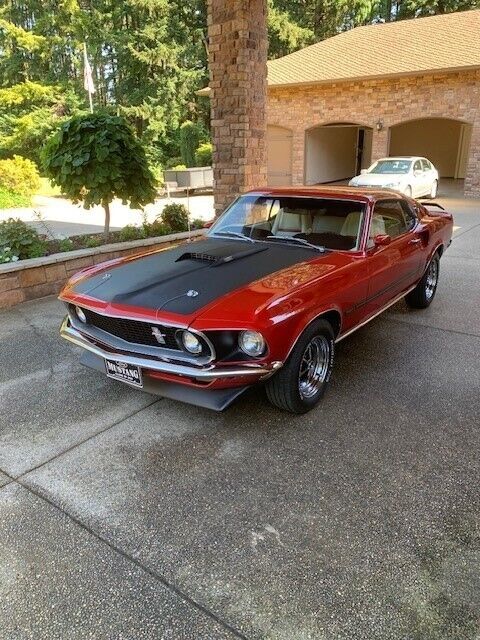 Ford-Mustang-1969-Fastback-1