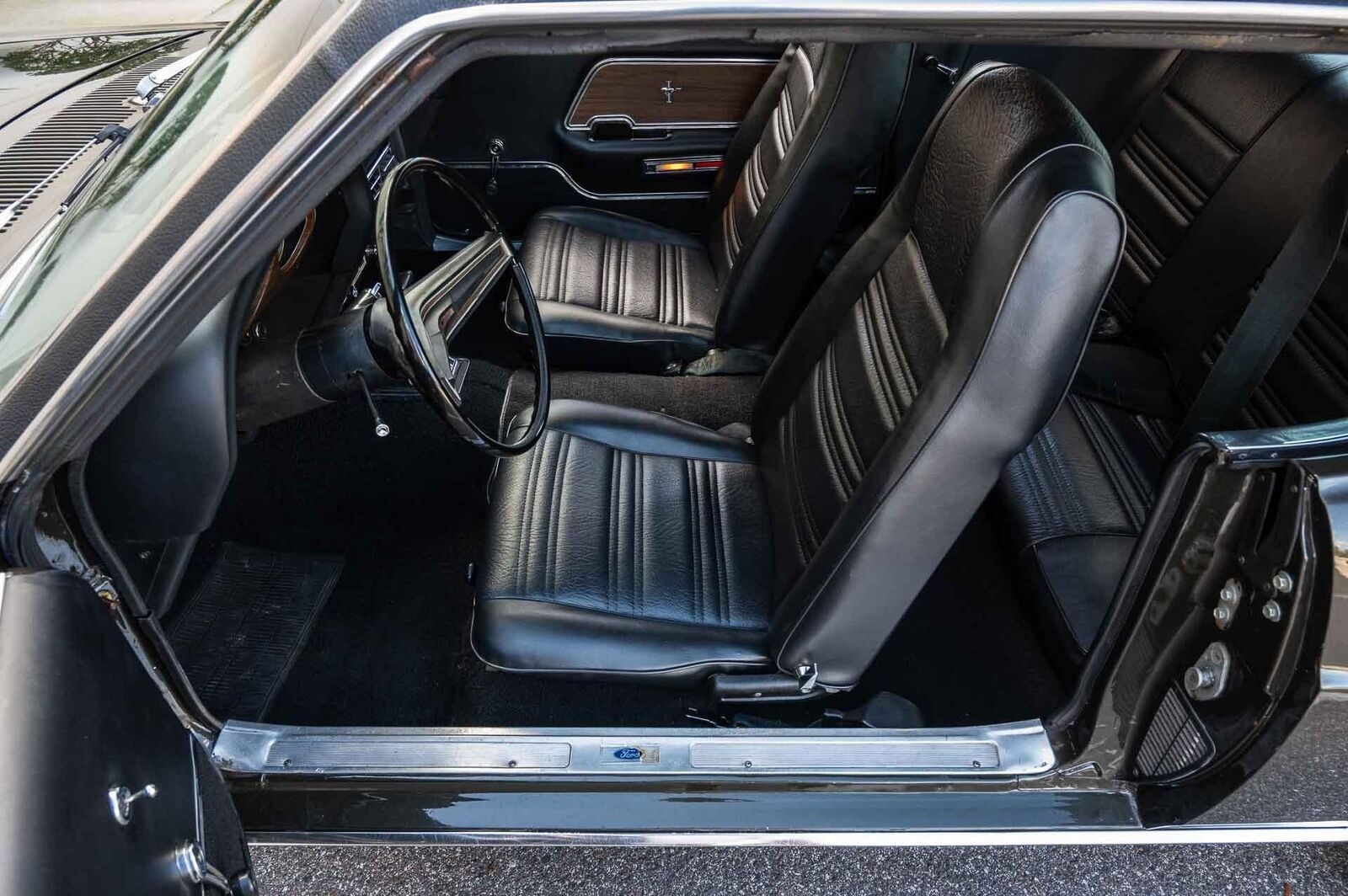 Ford-Mustang-1970-2-Door-10