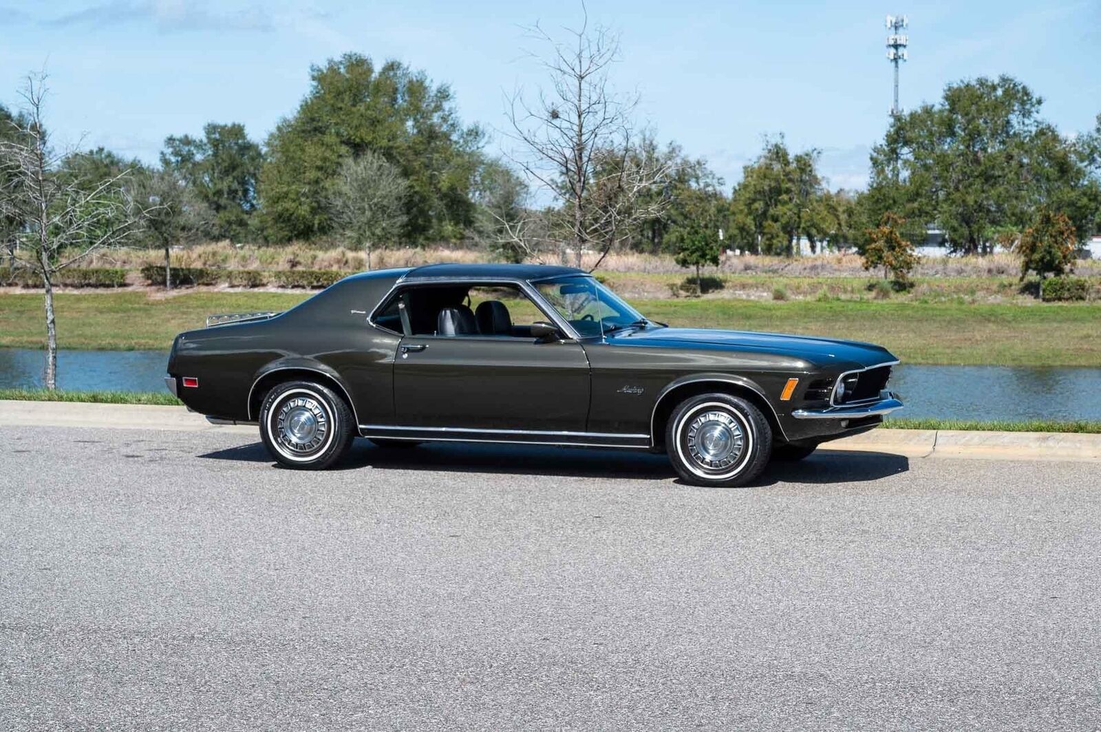 Ford-Mustang-1970-2-Door-37