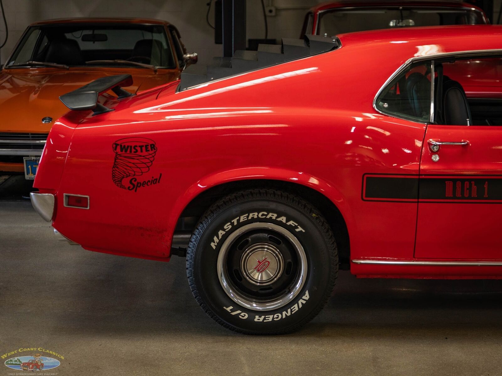 Ford-Mustang-1970-2-Door-Sportsroof-Fastback-1