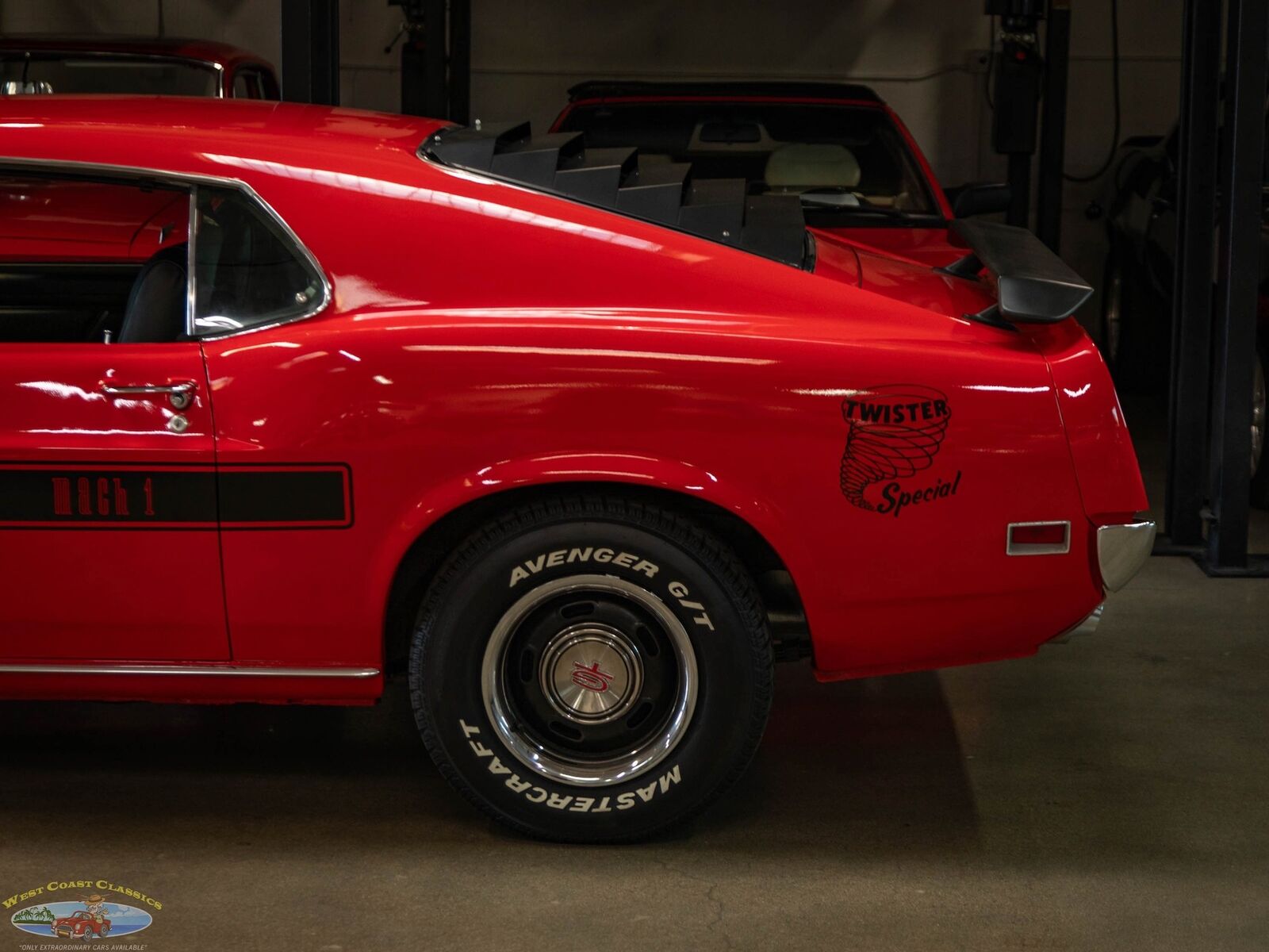 Ford-Mustang-1970-2-Door-Sportsroof-Fastback-6