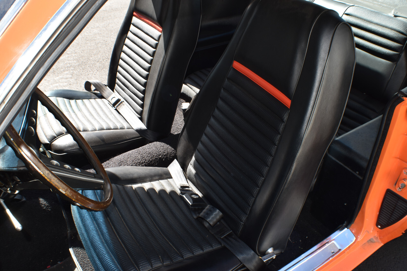 Ford-Mustang-1970-Fastback-19