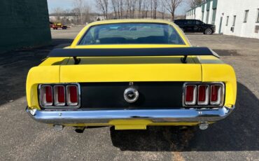 Ford-Mustang-1970-Fastback-4